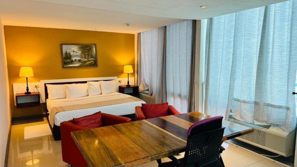 Golden Tree Hotel Belize Belize City Extérieur photo