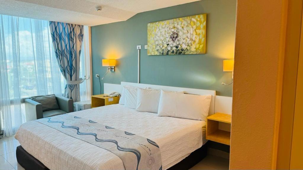 Golden Tree Hotel Belize Belize City Extérieur photo