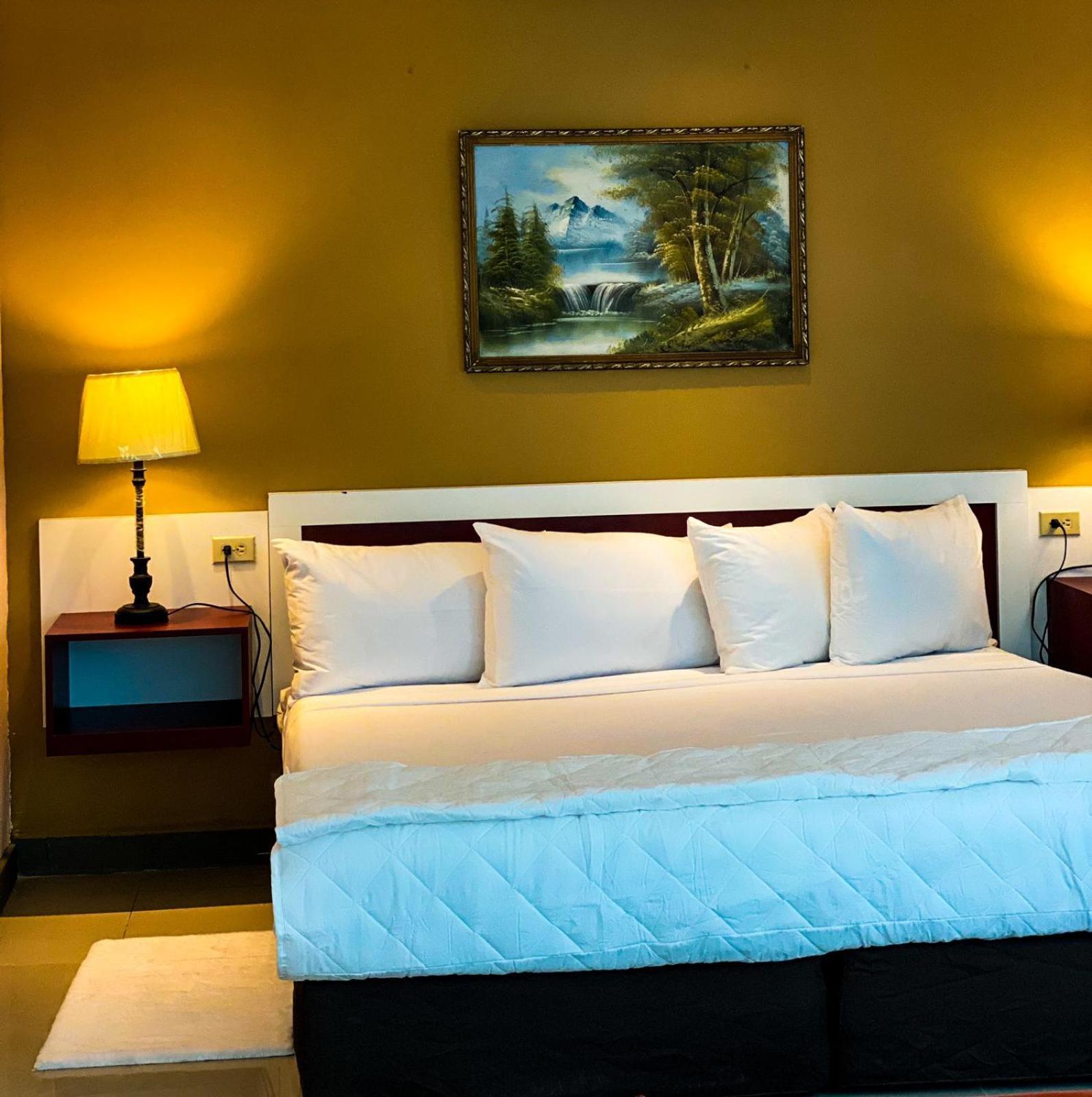Golden Tree Hotel Belize Belize City Extérieur photo